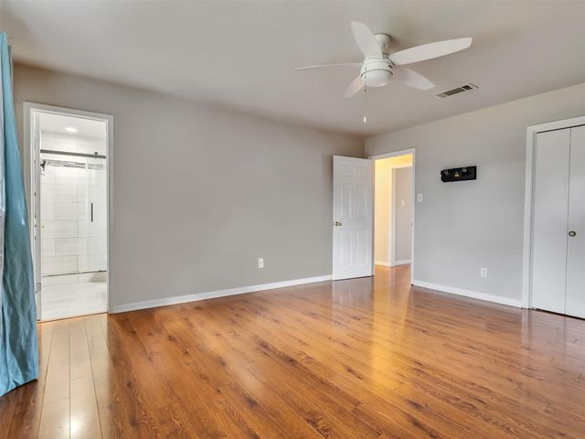 913 W Galveston Street, League City, TX 77573