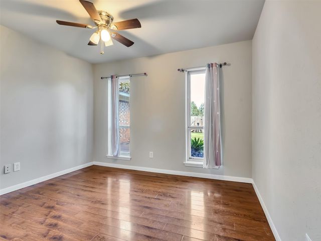 913 W Galveston Street, League City, TX 77573