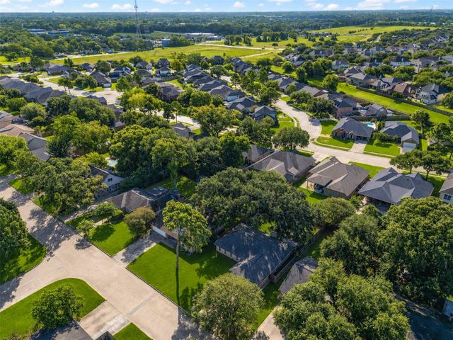 913 W Galveston Street, League City, TX 77573