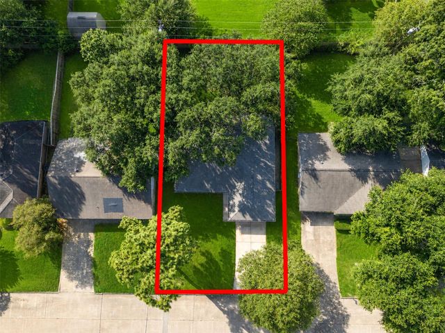 913 W Galveston Street, League City, TX 77573