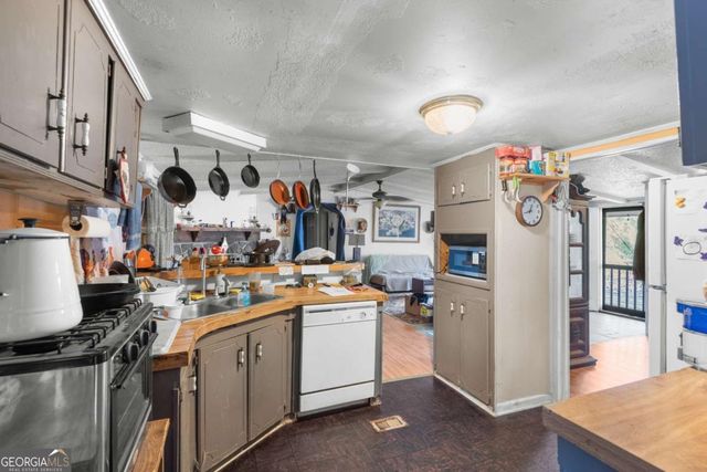 2859 Highway 36 E, Jackson, GA 30233