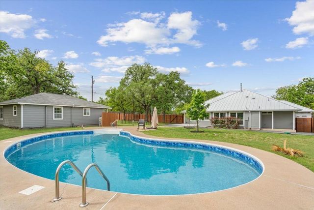 190 Young Ranch RD, Georgetown, TX 78633