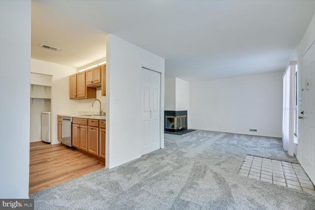 60 ONEILL CT, Lawrenceville, NJ 08648