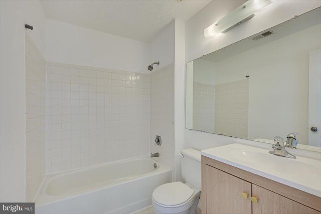 60 ONEILL CT, Lawrenceville, NJ 08648