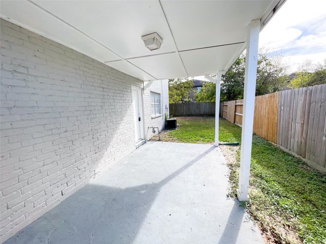 4612 W Orange Street, Pearland, TX 77581