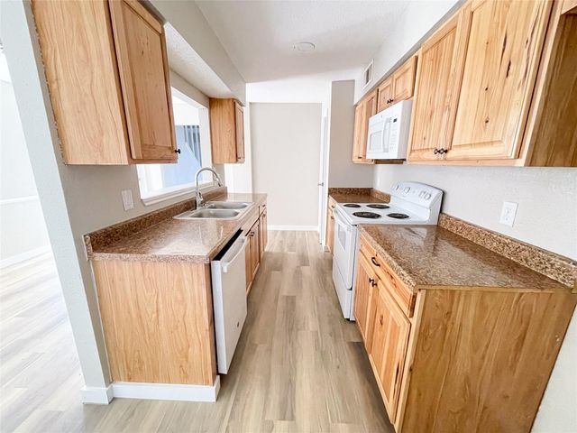 4612 W Orange Street, Pearland, TX 77581