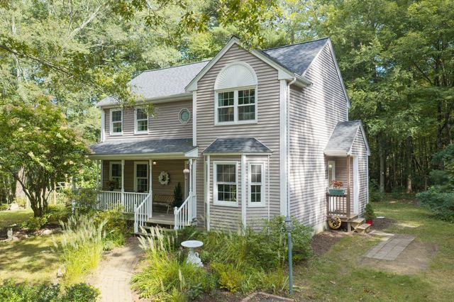 17 Conservation Drive, Douglas, MA 01516