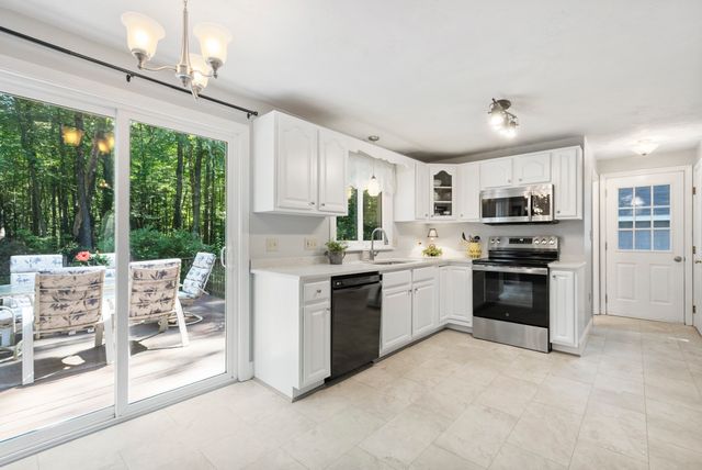 17 Conservation Drive, Douglas, MA 01516