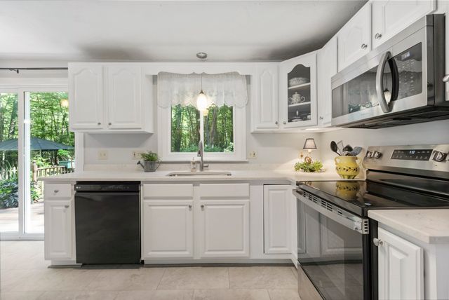 17 Conservation Drive, Douglas, MA 01516