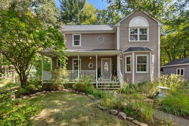 17 Conservation Drive, Douglas, MA 01516