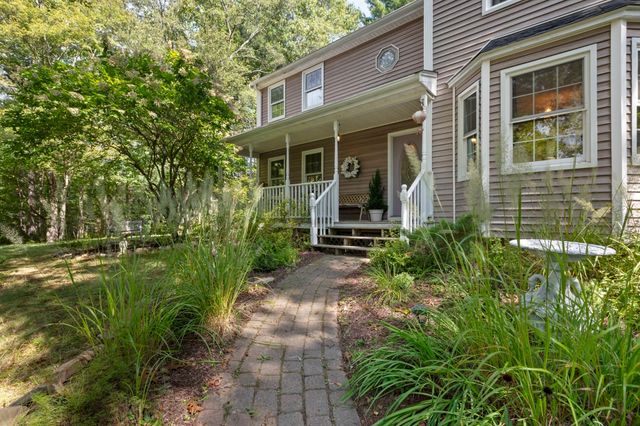 17 Conservation Drive, Douglas, MA 01516