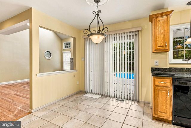 28 MEETINGHOUSE CT, Shamong, NJ 08088