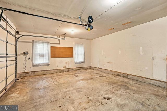 28 MEETINGHOUSE CT, Shamong, NJ 08088