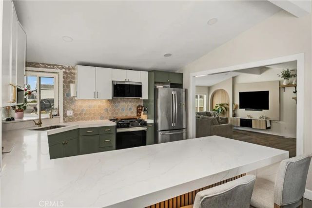 23301 Ridge Route Dr 56, Laguna Hills, CA 92653