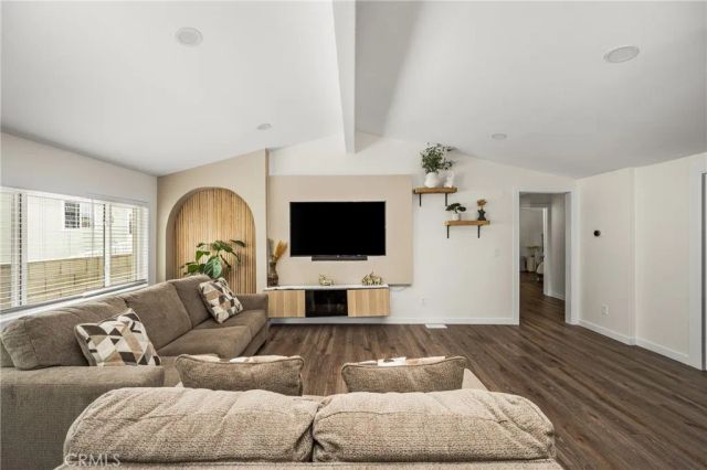 23301 Ridge Route Dr 56, Laguna Hills, CA 92653