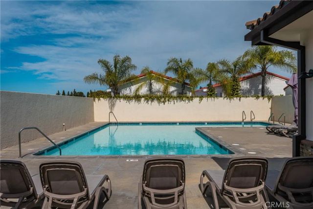 23301 Ridge Route Dr 56, Laguna Hills, CA 92653