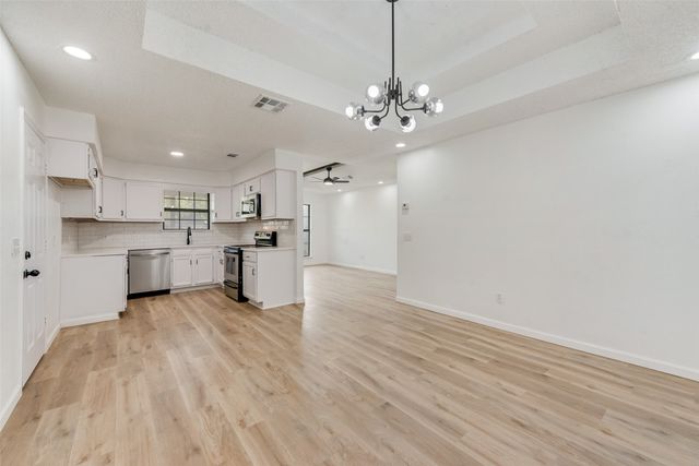 907 Melanie Lane, Keene, TX 76059