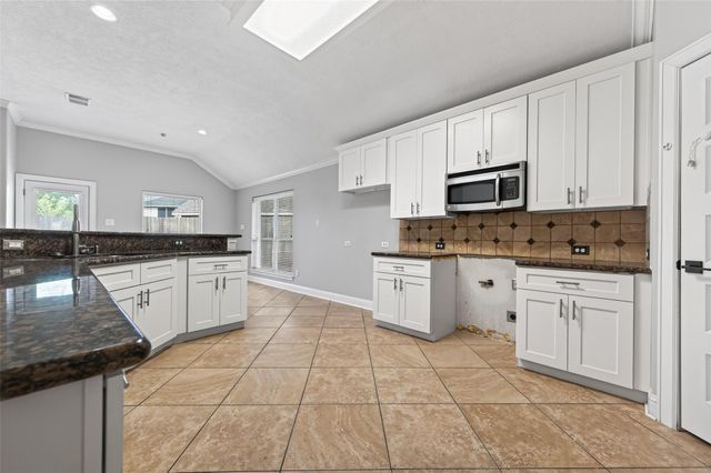 1096 Gladstone Drive, League City, TX 77573