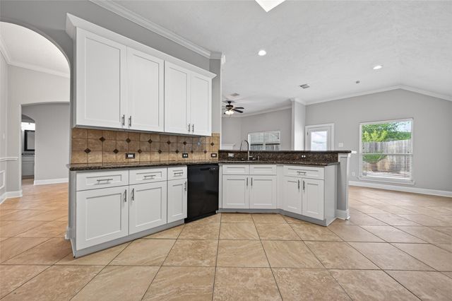 1096 Gladstone Drive, League City, TX 77573