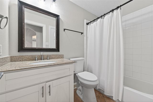 1096 Gladstone Drive, League City, TX 77573