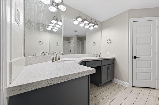 1096 Gladstone Drive, League City, TX 77573