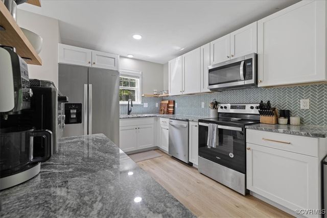 3301 Appleford Dr, Chester, VA 23831