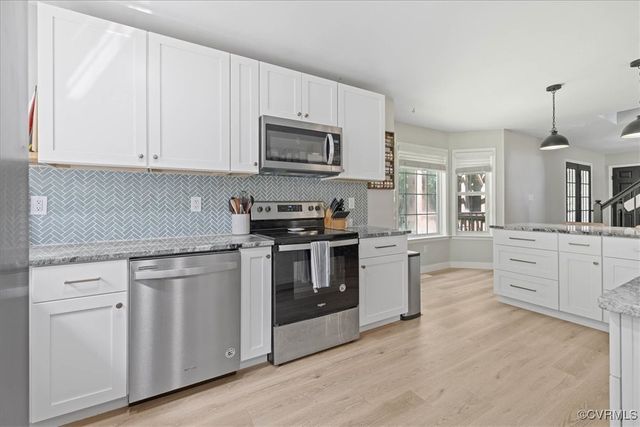 3301 Appleford Dr, Chester, VA 23831