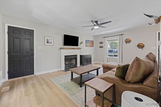3301 Appleford Dr, Chester, VA 23831