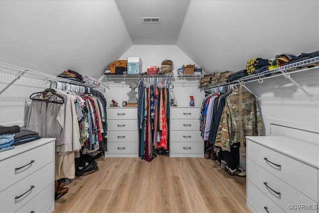 3301 Appleford Dr, Chester, VA 23831