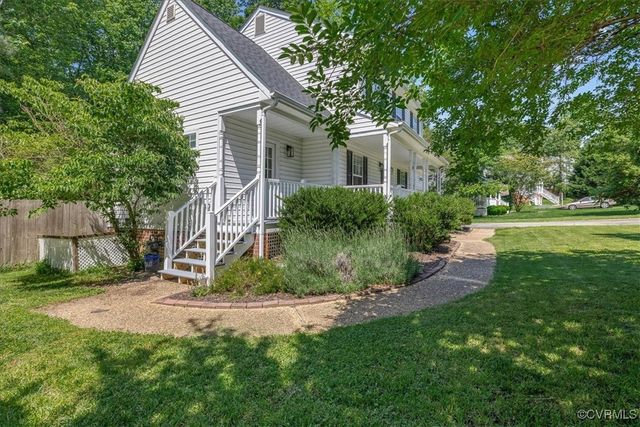 3301 Appleford Dr, Chester, VA 23831