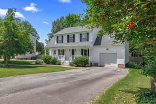 3301 Appleford Dr, Chester, VA 23831