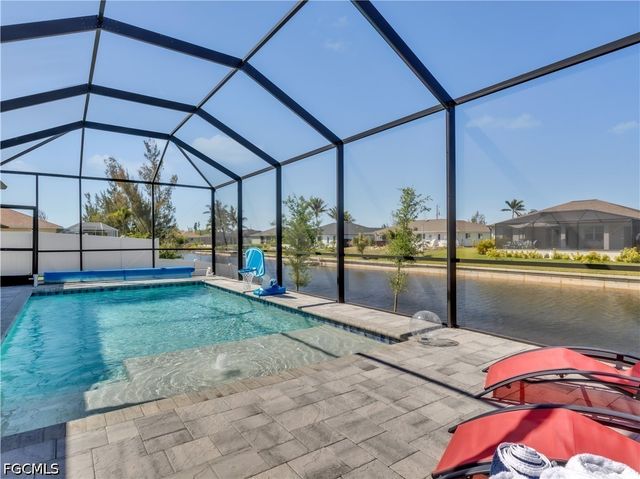 325 SW 21st LN, Cape Coral, FL 33991