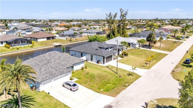 325 SW 21st LN, Cape Coral, FL 33991