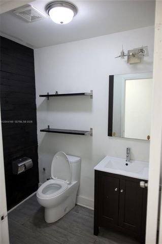 7215 NW 41st Street H, Miami, FL 33166