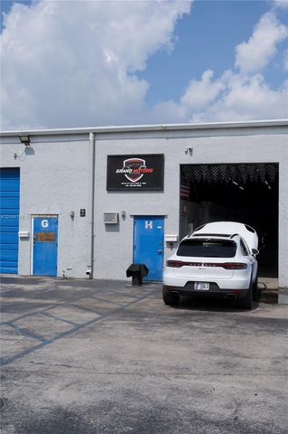 7215 NW 41st Street H, Miami, FL 33166