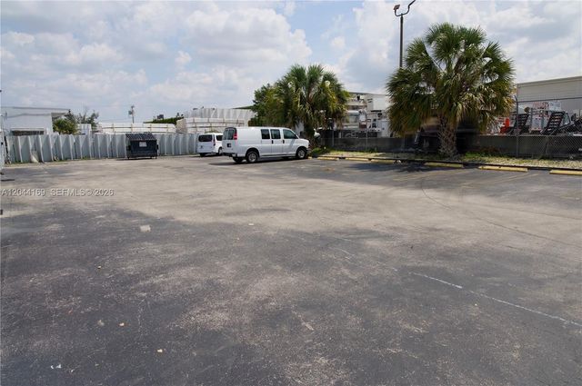7215 NW 41st Street H, Miami, FL 33166