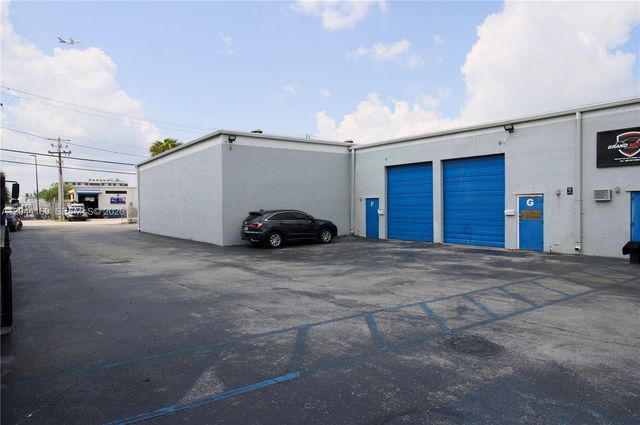 7215 NW 41st Street H, Miami, FL 33166