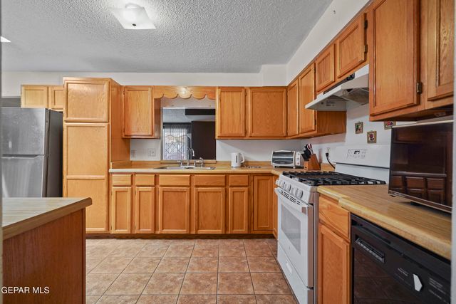 9501 MCINTOSH Drive, El Paso, TX 79925