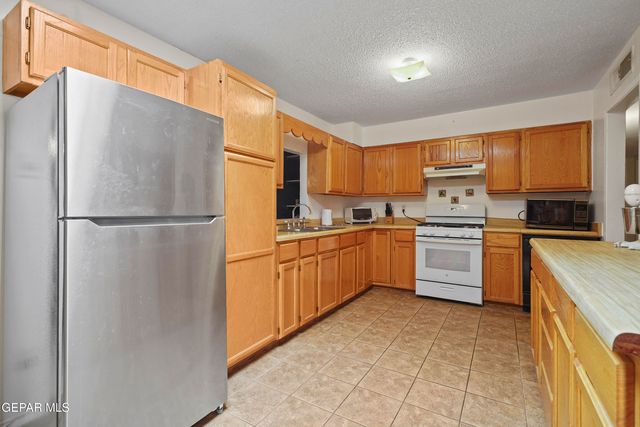 9501 MCINTOSH Drive, El Paso, TX 79925