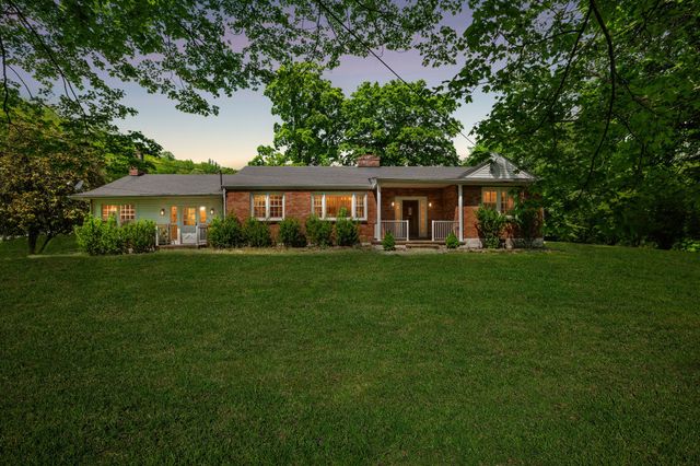 1155 Ridge Hill Rd, Goodlettsville, TN 37072