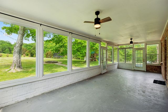 1155 Ridge Hill Rd, Goodlettsville, TN 37072