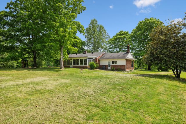 1155 Ridge Hill Rd, Goodlettsville, TN 37072