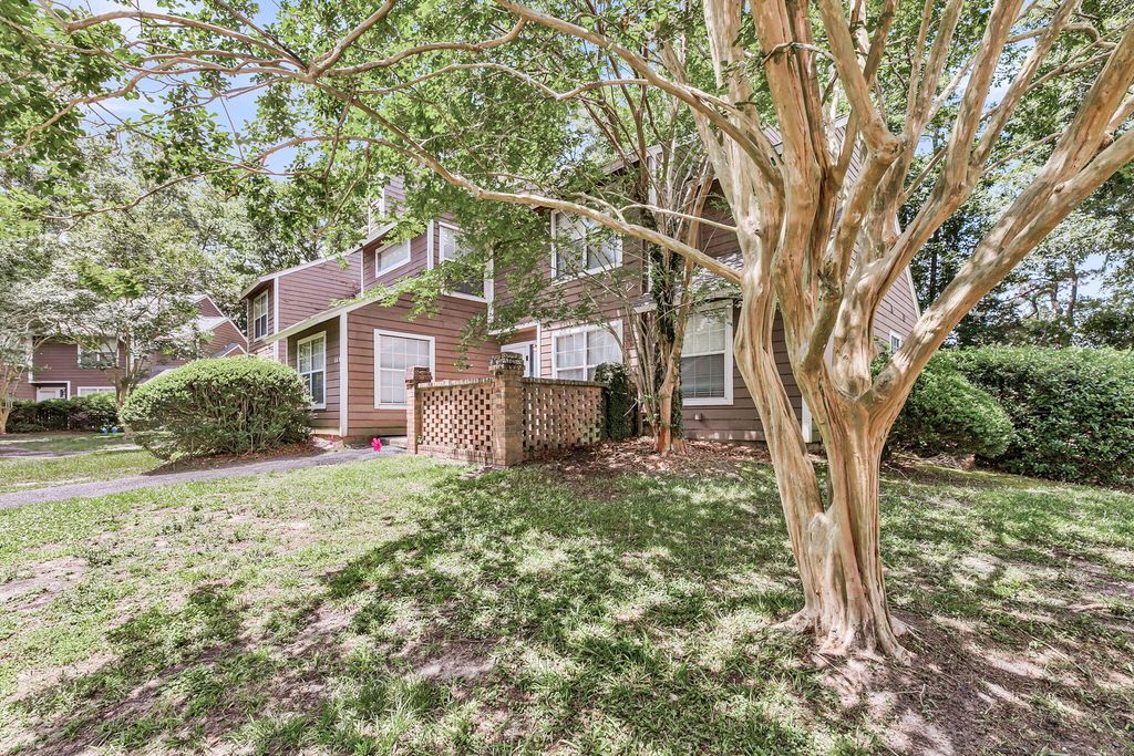 118 Luden Drive Apt B, Summerville, SC 29483