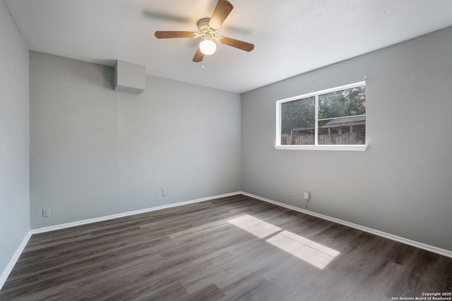 910 Spring Park St, San Antonio, TX 78227