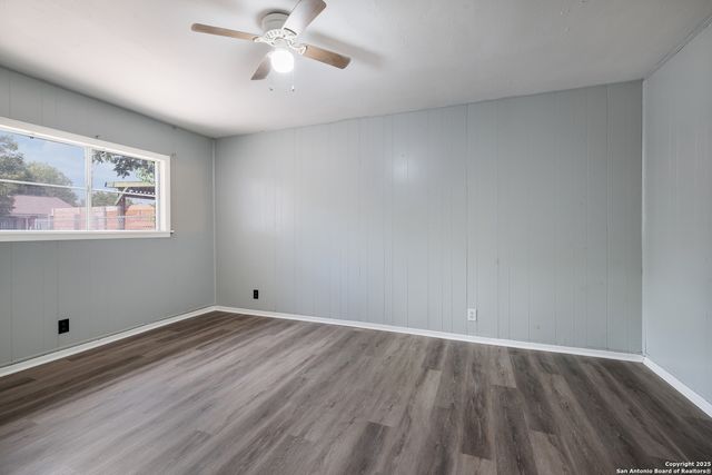 910 Spring Park St, San Antonio, TX 78227