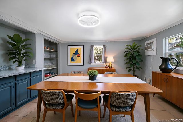 910 Spring Park St, San Antonio, TX 78227