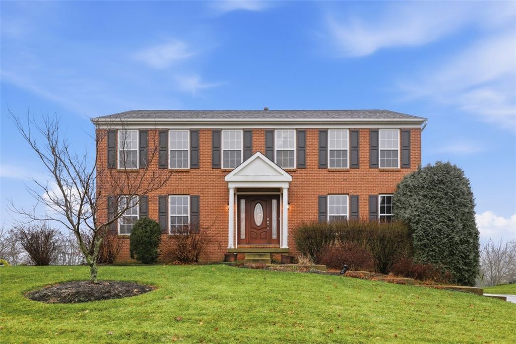 251 Field Club Circle, Robinson Twp, PA 15136