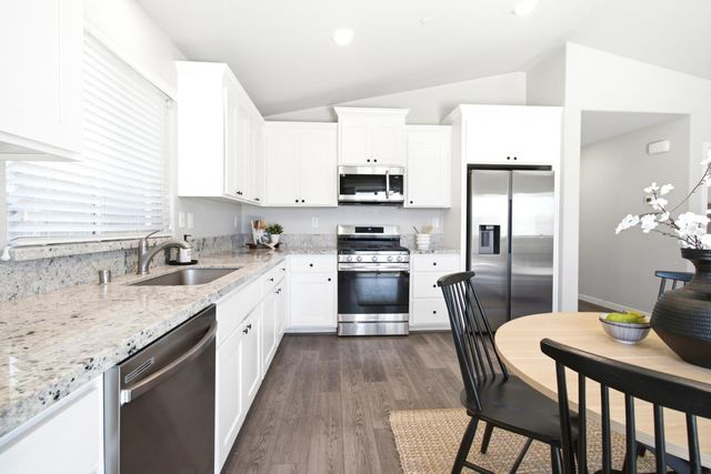1177 Swallowtail Dr, Roseville, CA 95747
