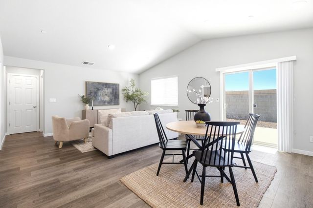 1177 Swallowtail Dr, Roseville, CA 95747