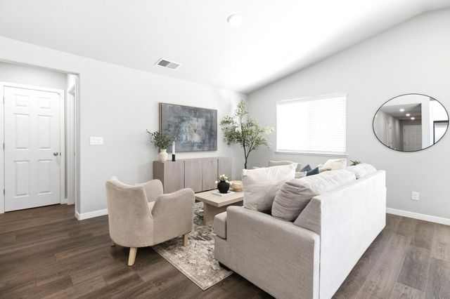 1177 Swallowtail Dr, Roseville, CA 95747